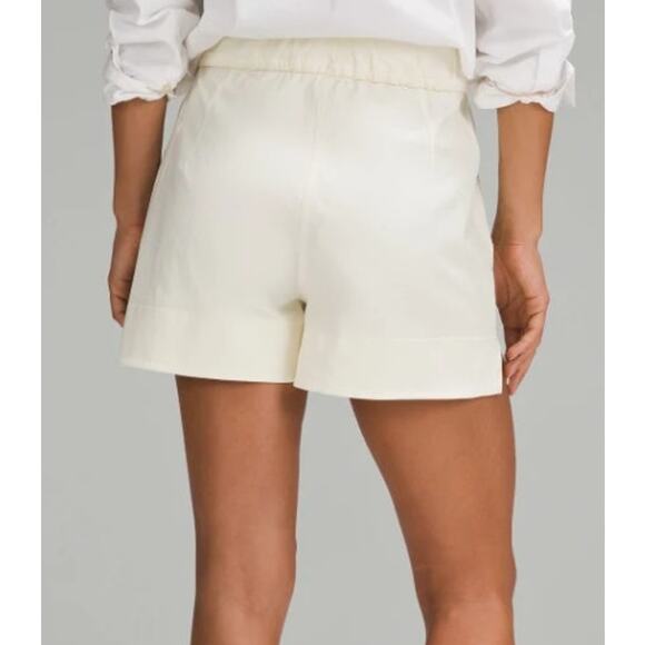 Lululemon Cinchable Waist High-Rise Woven Short 3.5" In Bone Large - Picture 3 of 11